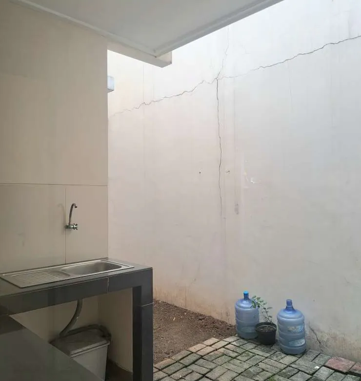 Dijual rumah 2 lantai 3 kamar tidur di Lotus Garden Grand Galaxy City