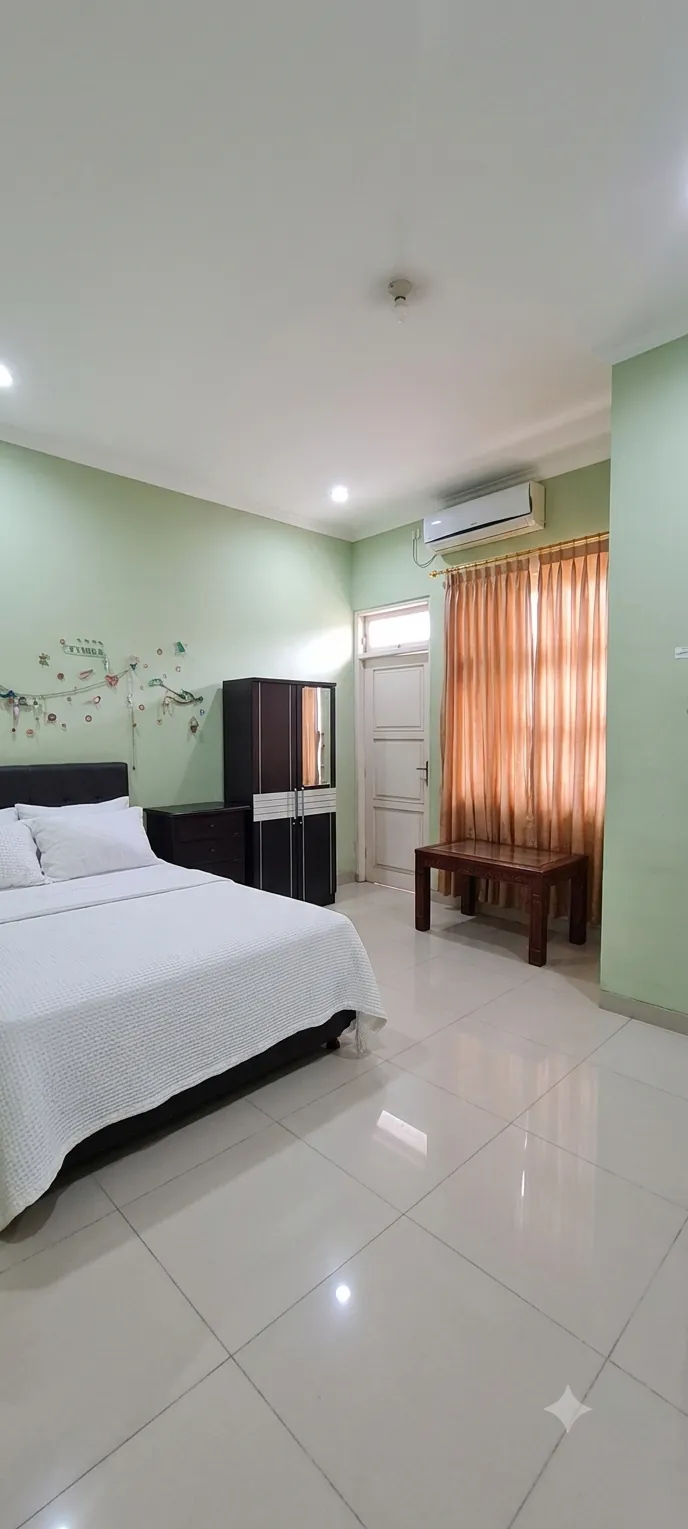 Dijual rumah 2 lantai dekat gerbang Jatiasih tol JORR bisa buat usaha