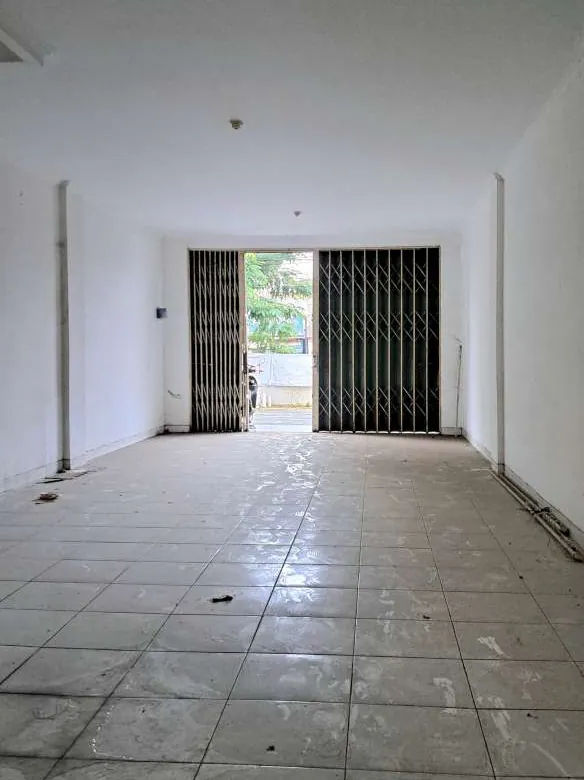 Jual cepat ruko 3LT bisa gandeng 2 atau 3 di Raya Patriot Kalimalang