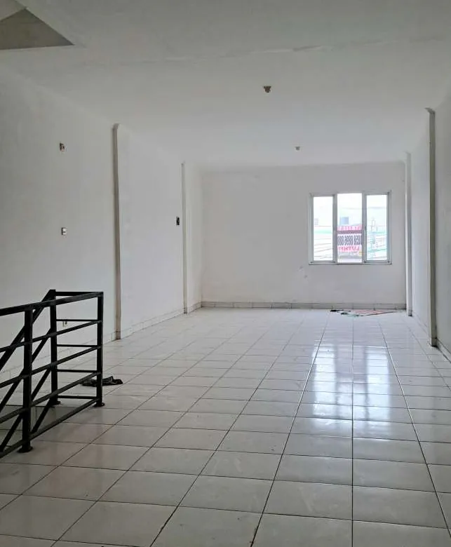 Jual cepat ruko 3LT bisa gandeng 2 atau 3 di Raya Patriot Kalimalang