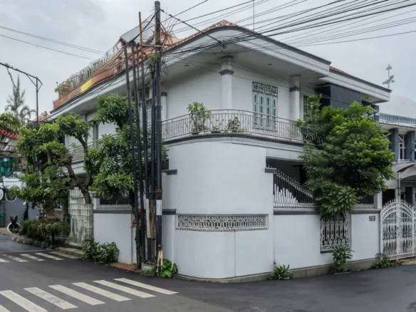 Rumah di Grand Galaxy City