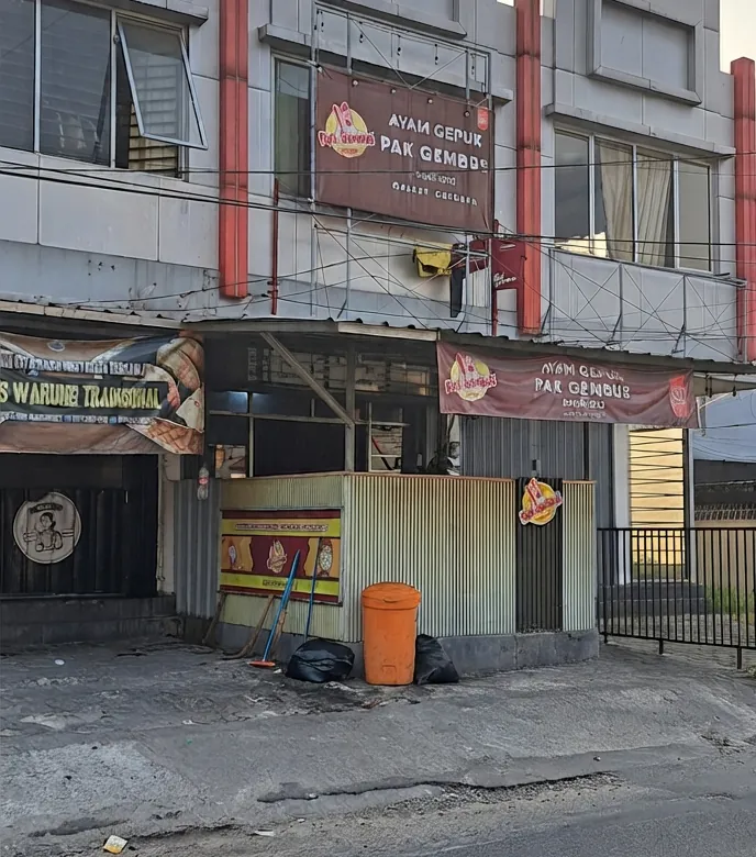 Dijual cepat ruko 2 lantai di jalur ramai Grand Galaxy City