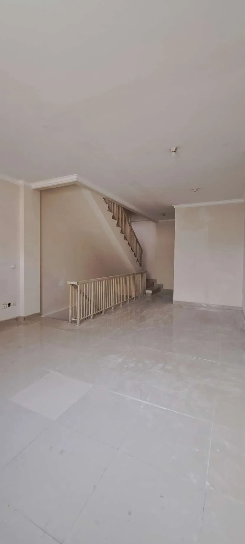 Dijual ruko 3 lantai dekat SPBU BP Grand Galaxy City bisa gandeng 2