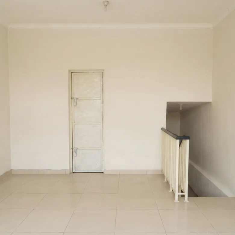 Jual cepat ruko 3 lantai dekat Freshmarket Grand Galaxy City bisa KPR