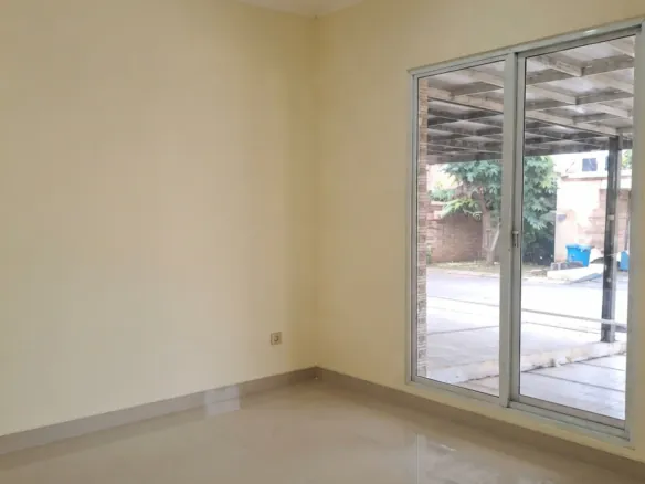 Jual cepat rumah SHM 2 kamar tidur di Grand Galaxy City bisa KPR