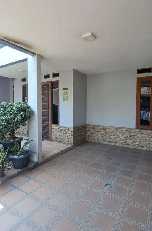 Disewakan rumah 3 kamar furnished di Grand Galaxy City