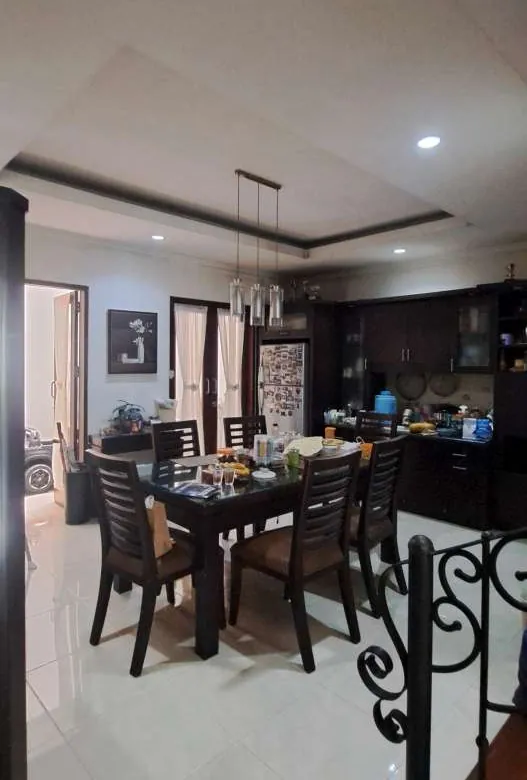 Rumah keluarga besar siap huni di cluster Taman Gigi Grand Galaxy