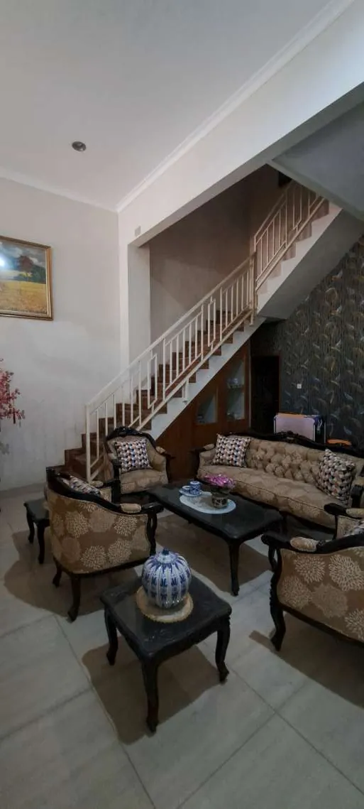Disewakan rumah 3 kamar furnished di Grand Galaxy City