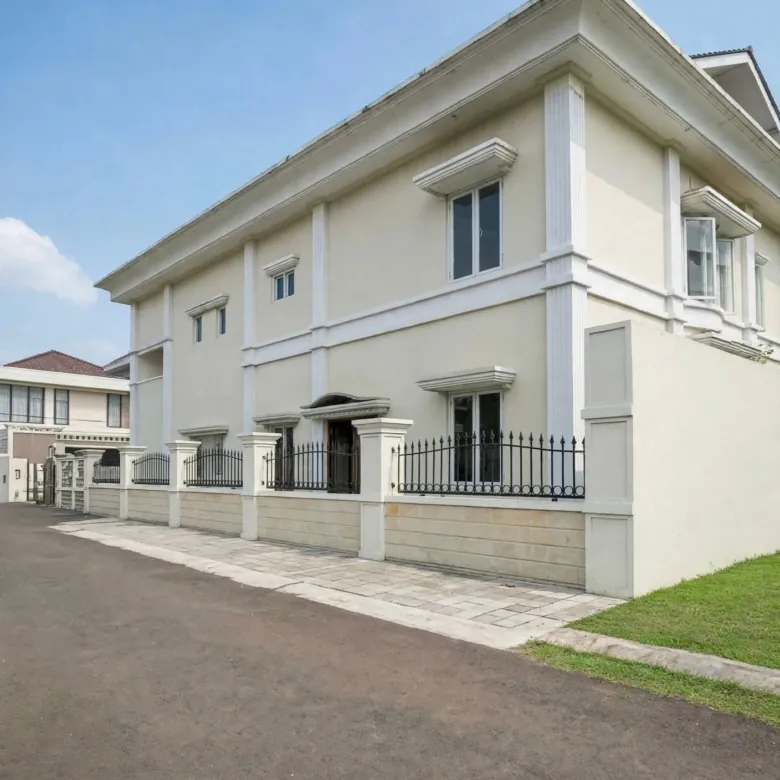 Rumah cantik 3 lantai di Perum Permata Purwomartani Sleman