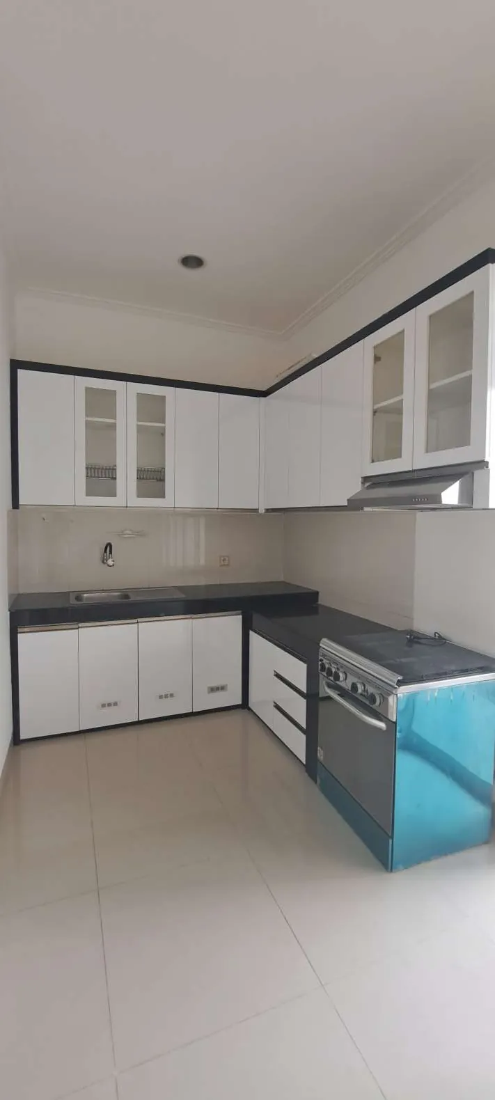 Disewakan rumah 2 lantai 5 kamar di Tropical Garden Grand Galaxy City